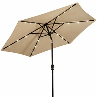 Parasol beige avec lumières intégrées