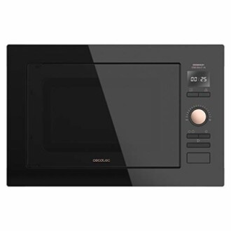 Micro-ondes encastrable noir avec panneau de commande numérique.