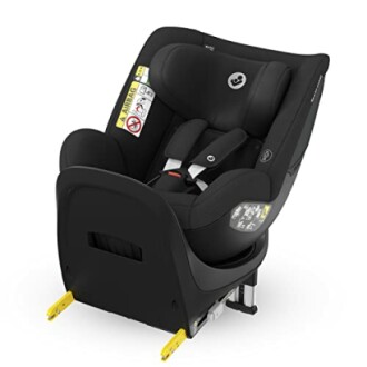 Siège auto noir pour enfant avec fixation Isofix.