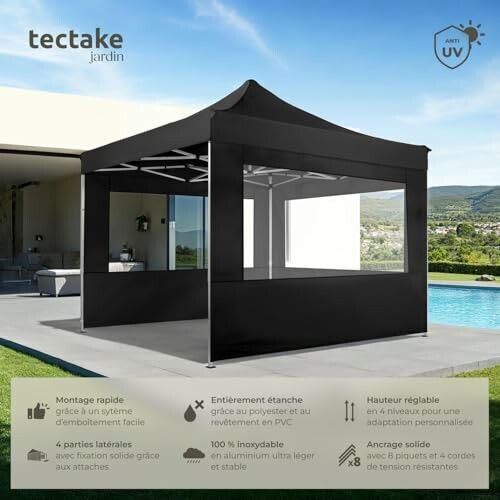 Tonnelle noire près d'une piscine avec des montagnes en arrière-plan.