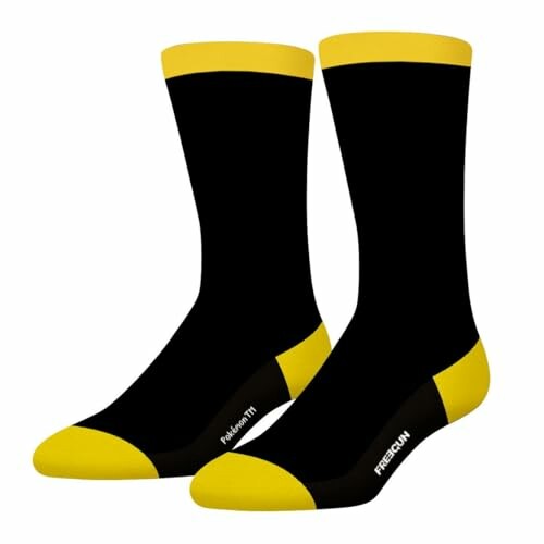 Chaussettes noires et jaunes.