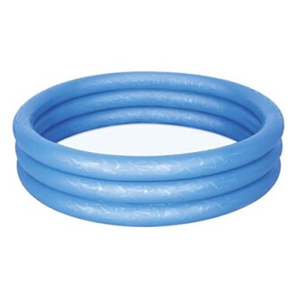 Petite piscine gonflable ronde bleue.