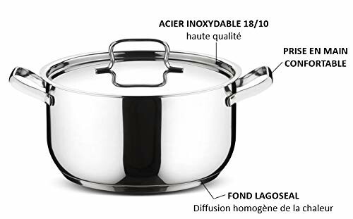 Casserole en acier inoxydable avec poignées et couvercle.