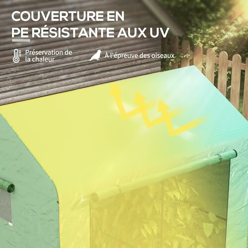 Couverture verte résistante aux UV pour serre.