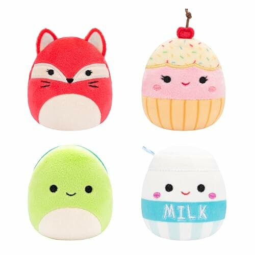 Quatre jouets en peluche mignons, y compris un renard, un cupcake, un personnage vert et un pot de lait.