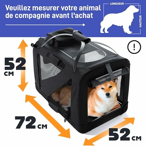 Chien dans une cage de transport avec dimensions affichées.