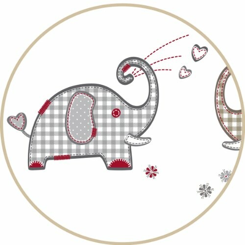 Éléphant en patchwork avec des motifs de cœurs.