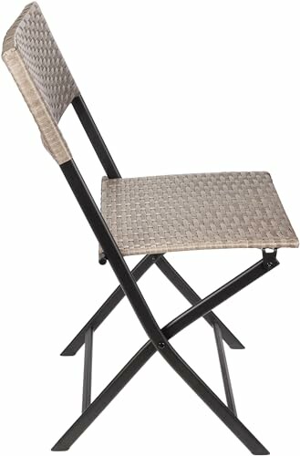 Chaise pliante en osier avec cadre en métal noir