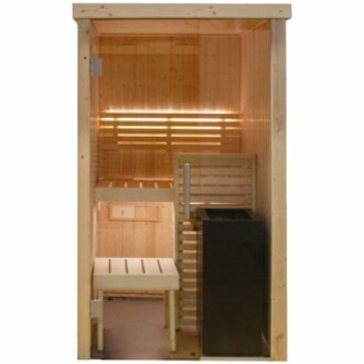Petite sauna intérieure en bois.