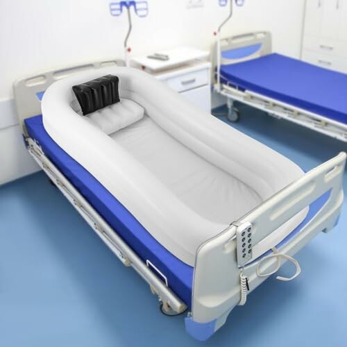 Lit gonflable sur un lit d'hôpital.