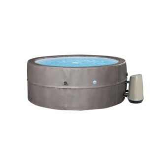 Spa gonflable avec eau bleue