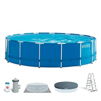 Piscine hors sol Intex avec accessoires.