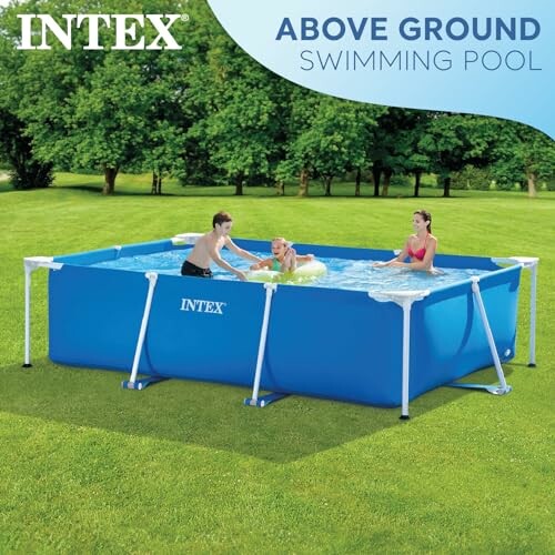 Piscine hors-sol Intex avec personnes nageant.