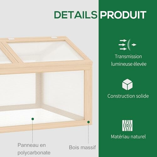 Serre en bois avec panneau en polycarbonate.