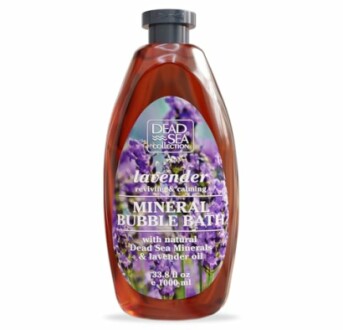 Bouteille de bain moussant aux minéraux à la lavande.