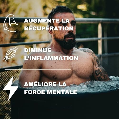 Homme dans un bain de glace avec des bienfaits pour la récupération.