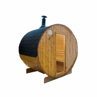 Sauna en forme de baril en bois avec porte ouverte.