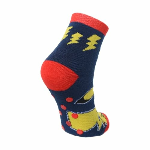 Chaussette bleue à motif Pikachu avec talon rouge.