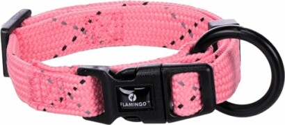 Collier rose pour chien avec boucle noire.