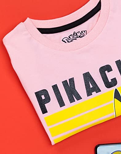 T-shirt rose avec logo Pikachu.