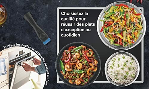 Plats colorés avec légumes, crevettes et riz sur une plaque de cuisson.