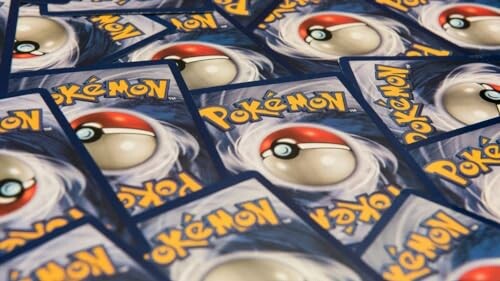 Cartes Pokémon dispersées