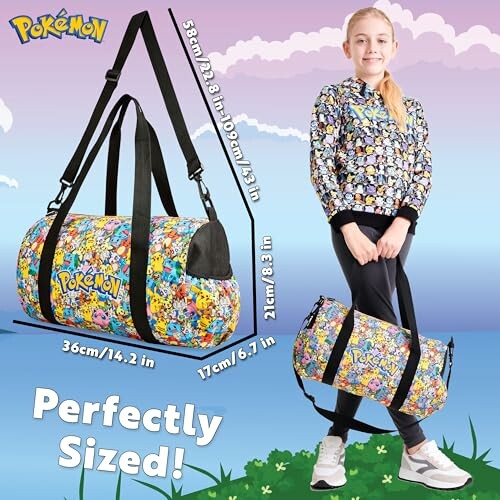 Fille avec sac Pokemon coloré