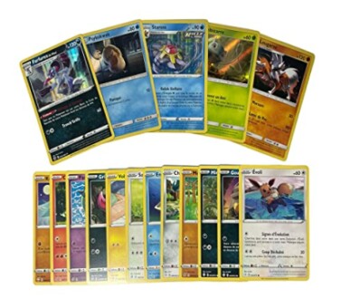 Collection de cartes Pokémon variées.