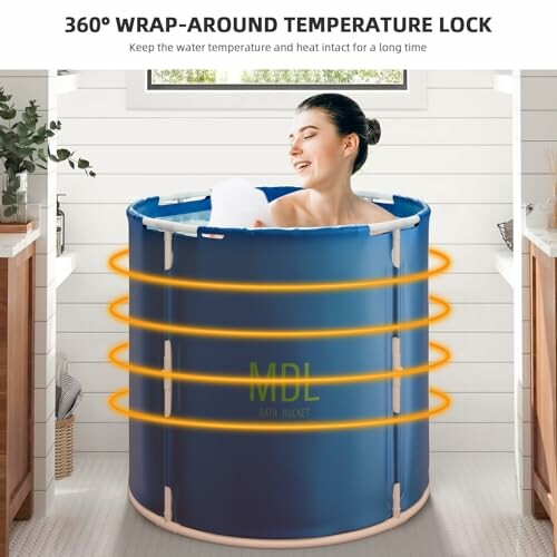 Femme dans une baignoire portable avec verrouillage thermique.