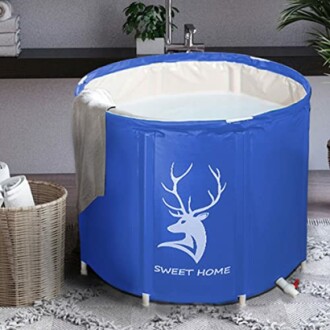 Baignoire pliable pour animaux de compagnie sous un lavabo