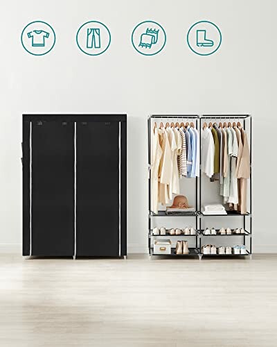 Armoire portable avec vêtements suspendus et étagères.