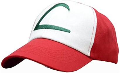 Casquette rouge et blanche avec motif vert.