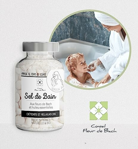 Bouteille de sel de bain avec ingrédients naturels.