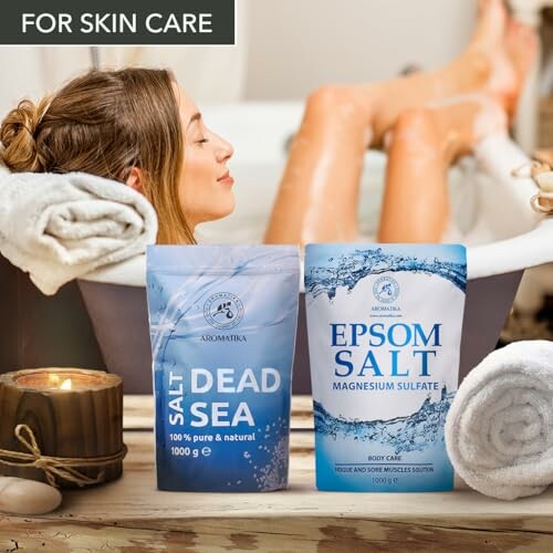 Femme se détend dans un bain avec des sels de bain.