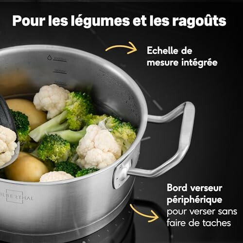 Casserole en acier inoxydable avec légumes et échelle de mesure