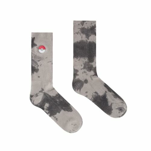 Chaussettes grises tie-dye avec logo rouge et blanc.