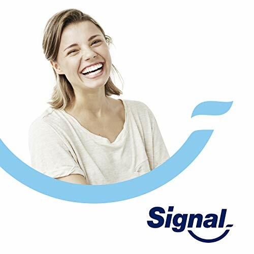 Femme souriante avec logo Signal.